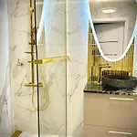 Golden Park Apartment