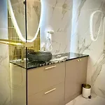 Golden Park Apartment 4*