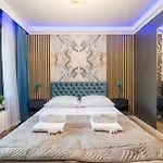 Golden Park Apartment 4*
