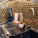 Golden Park Apartment