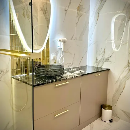 Golden Park Apartament *
