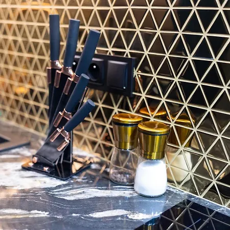 Golden Park Appartamento 4*