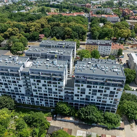Golden Park Apartment