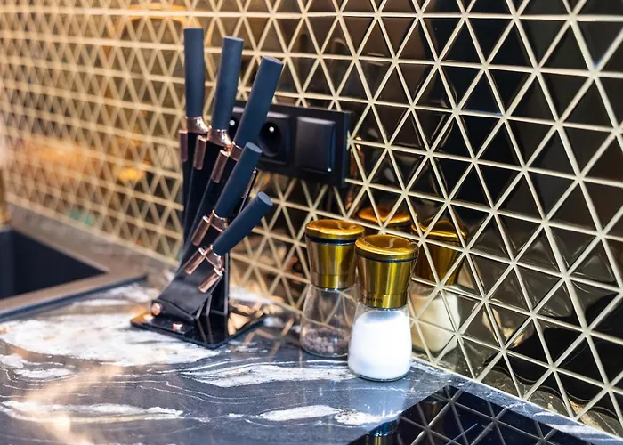 Golden Park Daire 4*