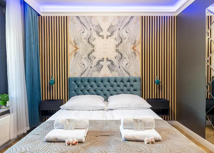 Golden Park Daire 4*